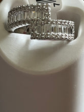 Load image into Gallery viewer, CZ RHODIUM PLATED BAND RING
