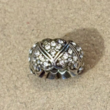 Load image into Gallery viewer, New-Brighton As One Bead-Pink or Clear
